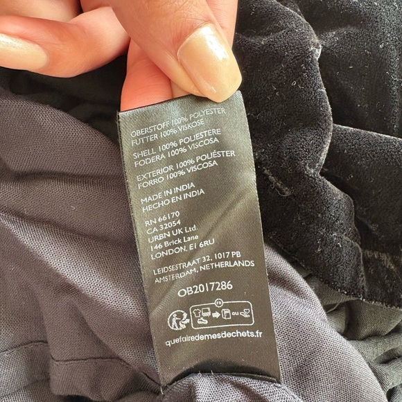 Free People Black Velvet Two-Piece Set Size Small OB207286 brand new - Picture 8 of 16